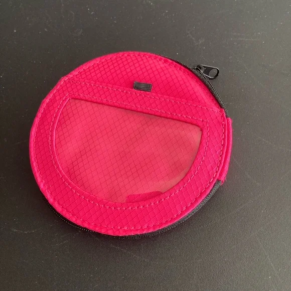 Chums Round Wallet - Picture 3 of 8